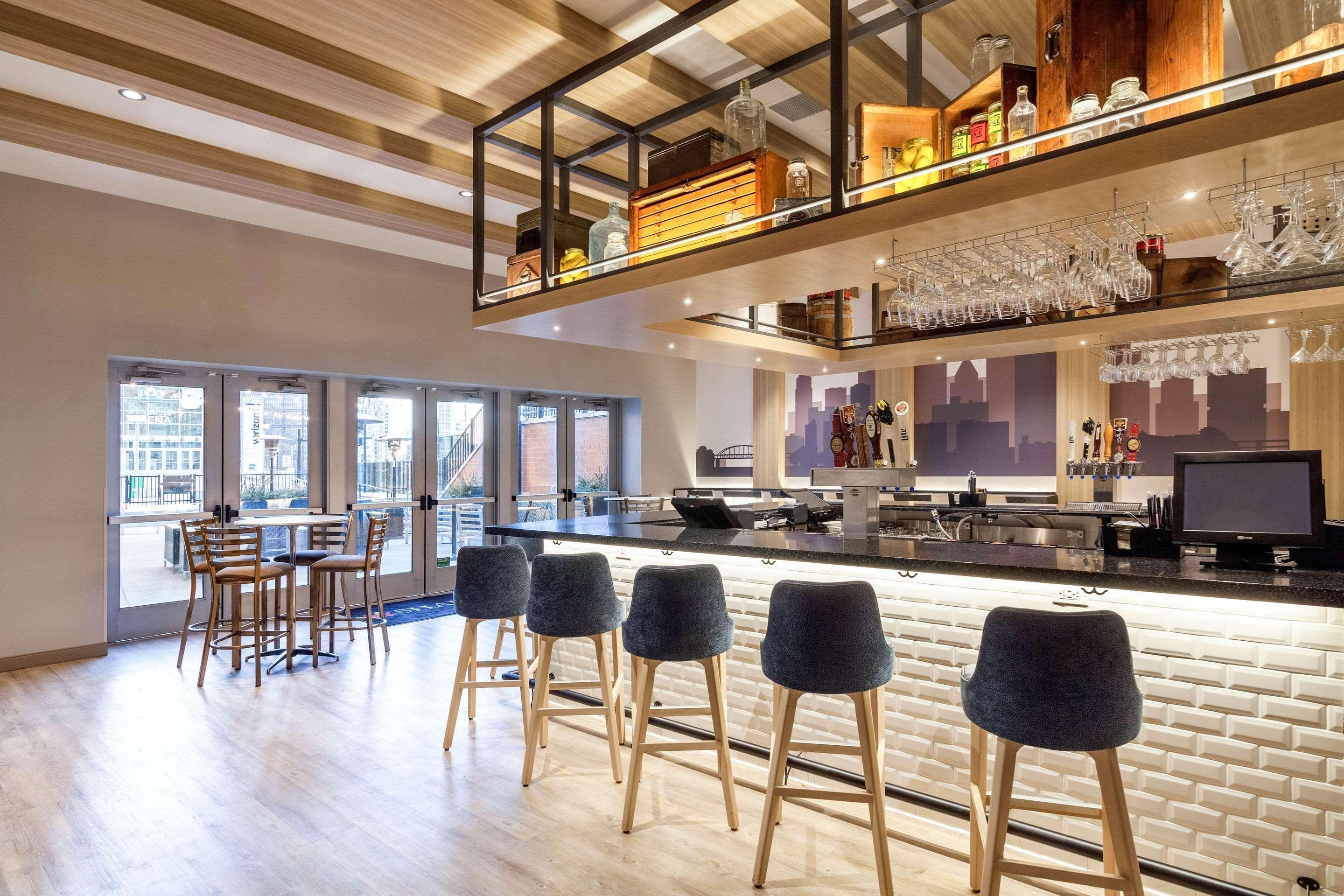 Cambria - Downtown 4*