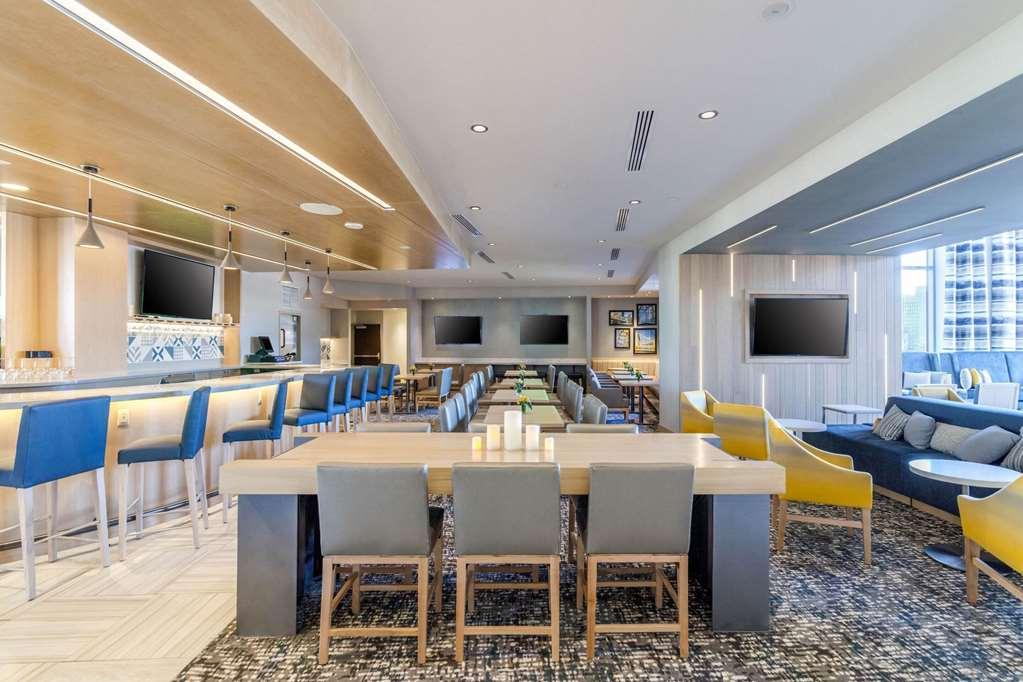 Cambria - Downtown 4*